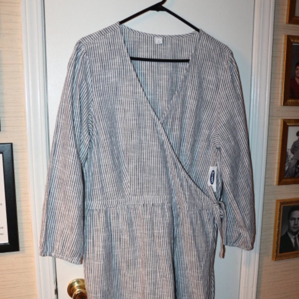 OLD NAVY NWT Wrap Dress - Size XL